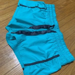 Lulu lemon 🍋 shorts - Size 8 EUC